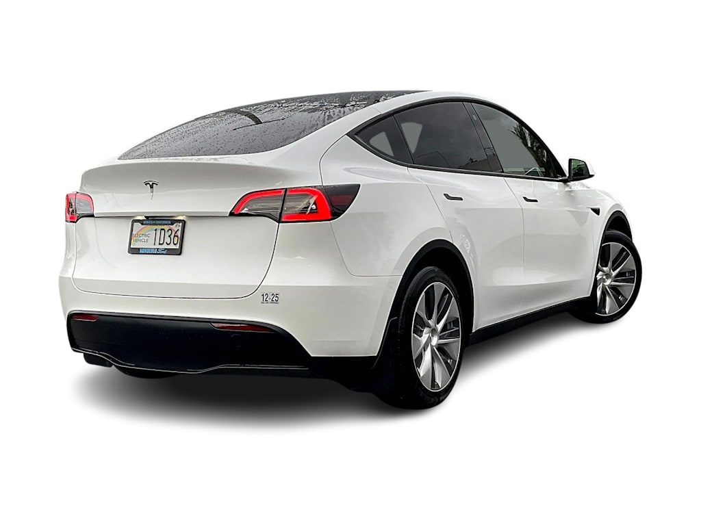 Thumbnail: 2023 Tesla Model Y - 23
