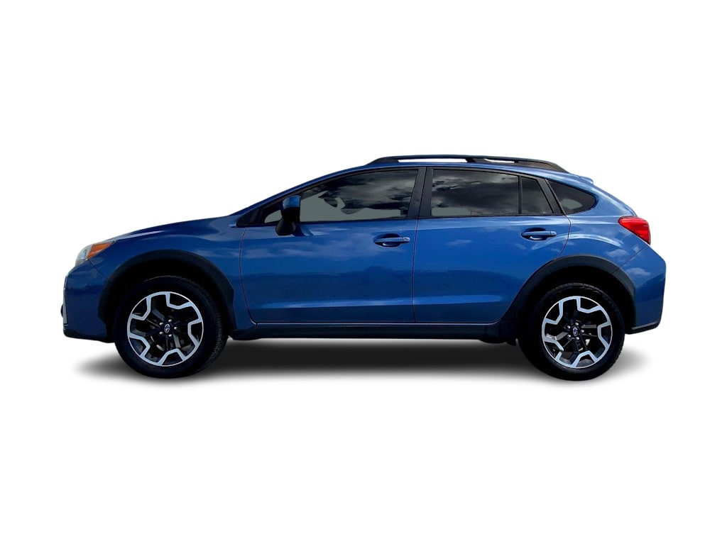 Thumbnail: 2017 Subaru Crosstrek - 3