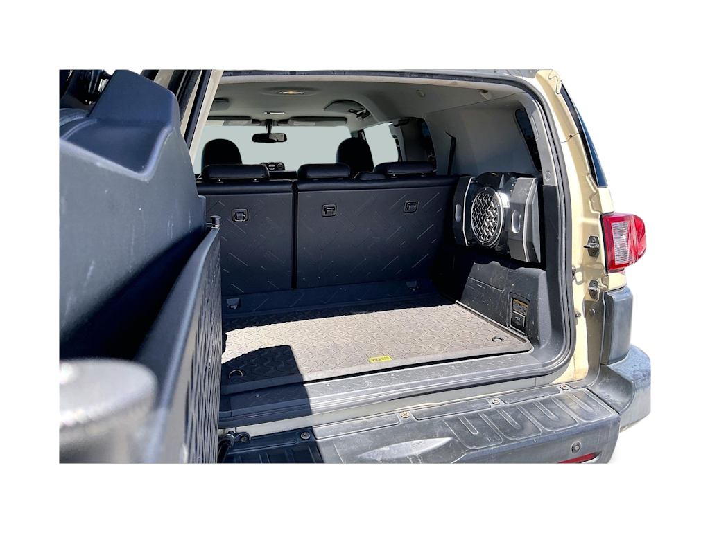 Thumbnail: 2010 Toyota FJ Cruiser - 16
