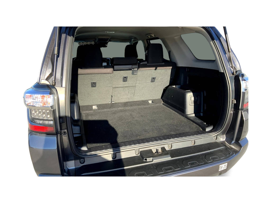 2021 Toyota 4Runner SR5 18