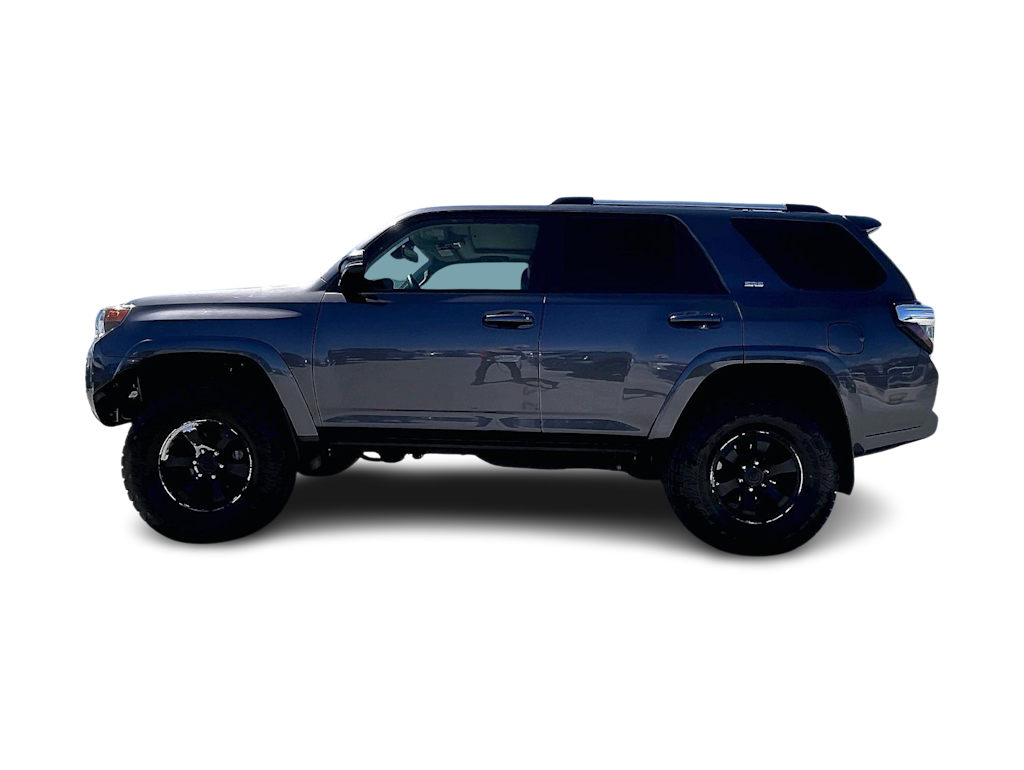 Thumbnail: 2021 Toyota 4Runner - 3