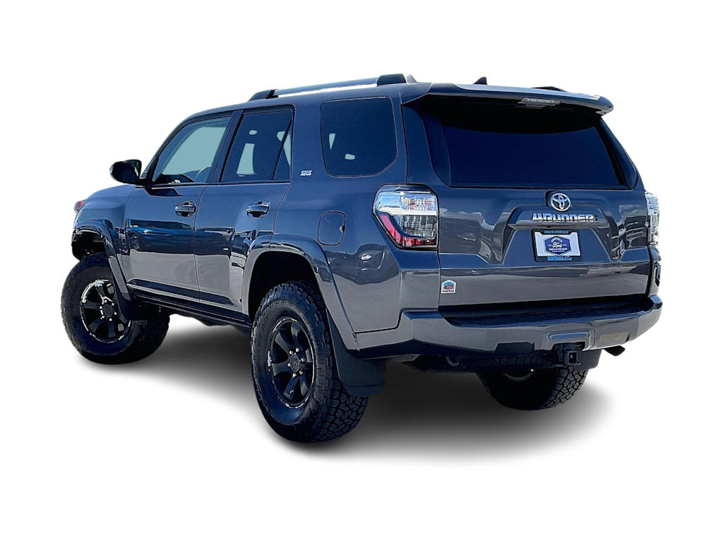 Thumbnail: 2021 Toyota 4Runner - 4
