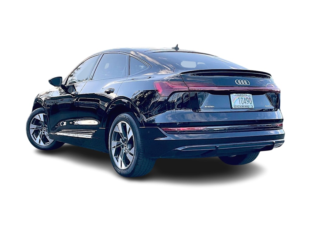 Thumbnail: 2022 Audi e-tron - 4