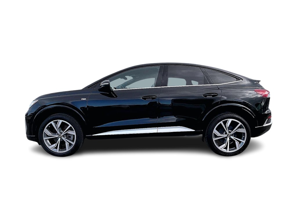 Thumbnail: 2024 Audi Q4 e-tron - 3