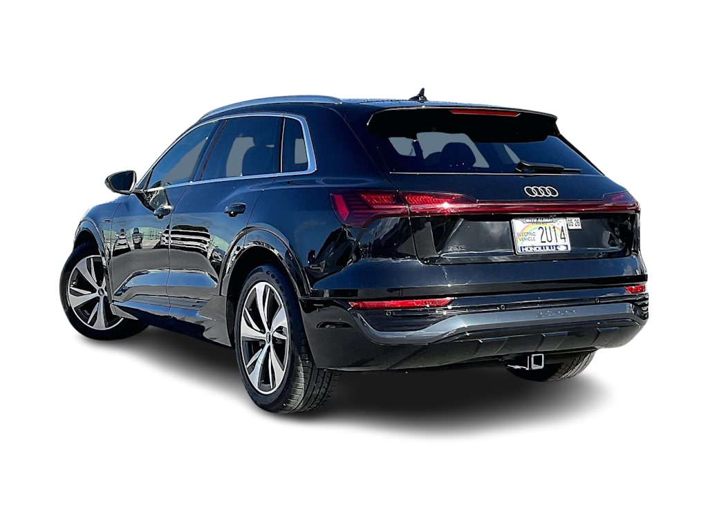 Thumbnail: 2024 Audi Q8 e-tron - 4