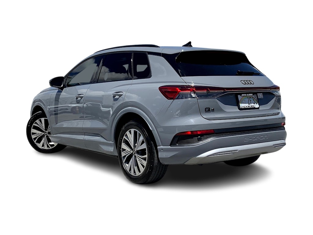 Thumbnail: 2023 Audi Q4 e-tron - 4
