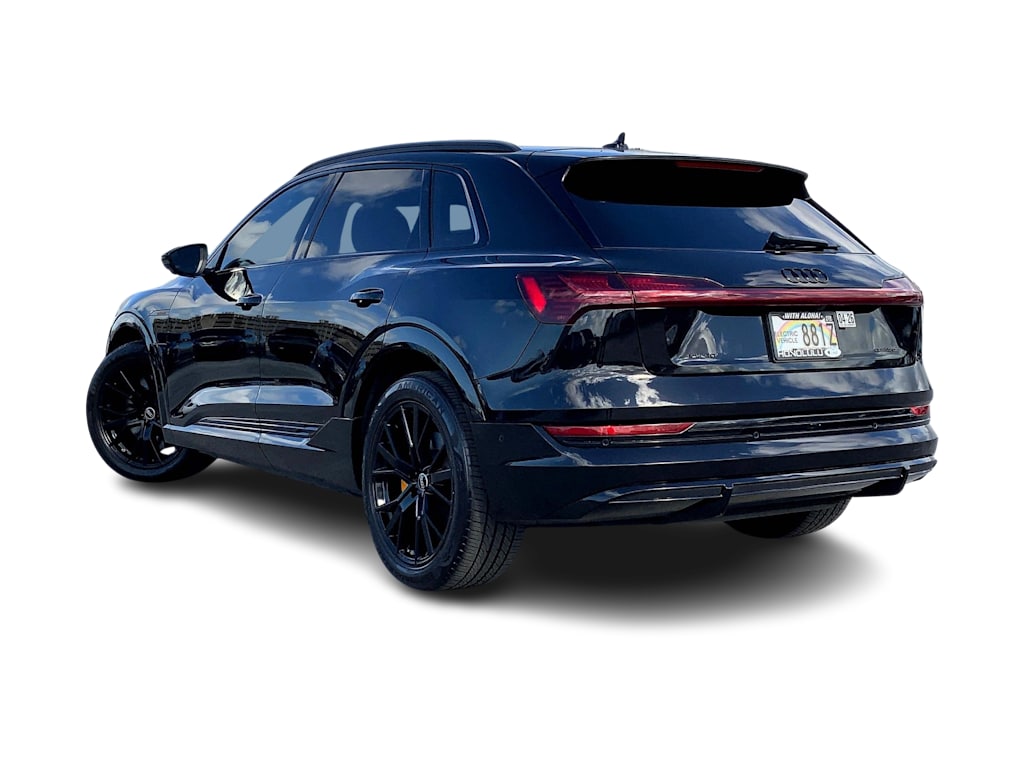 Thumbnail: 2022 Audi e-tron - 4