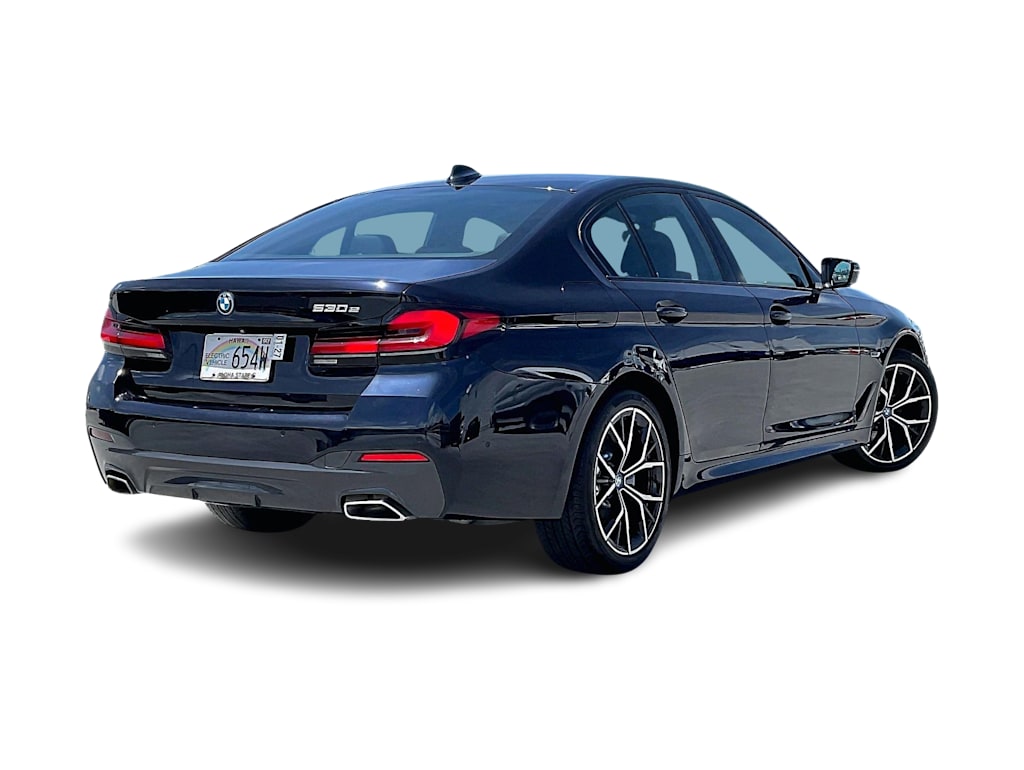 Thumbnail: 2023 BMW 5 Series - 23