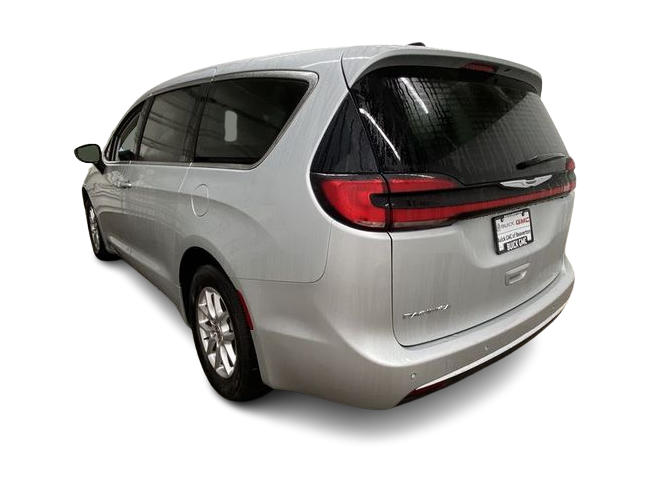 Thumbnail: 2024 Chrysler Pacifica - 4