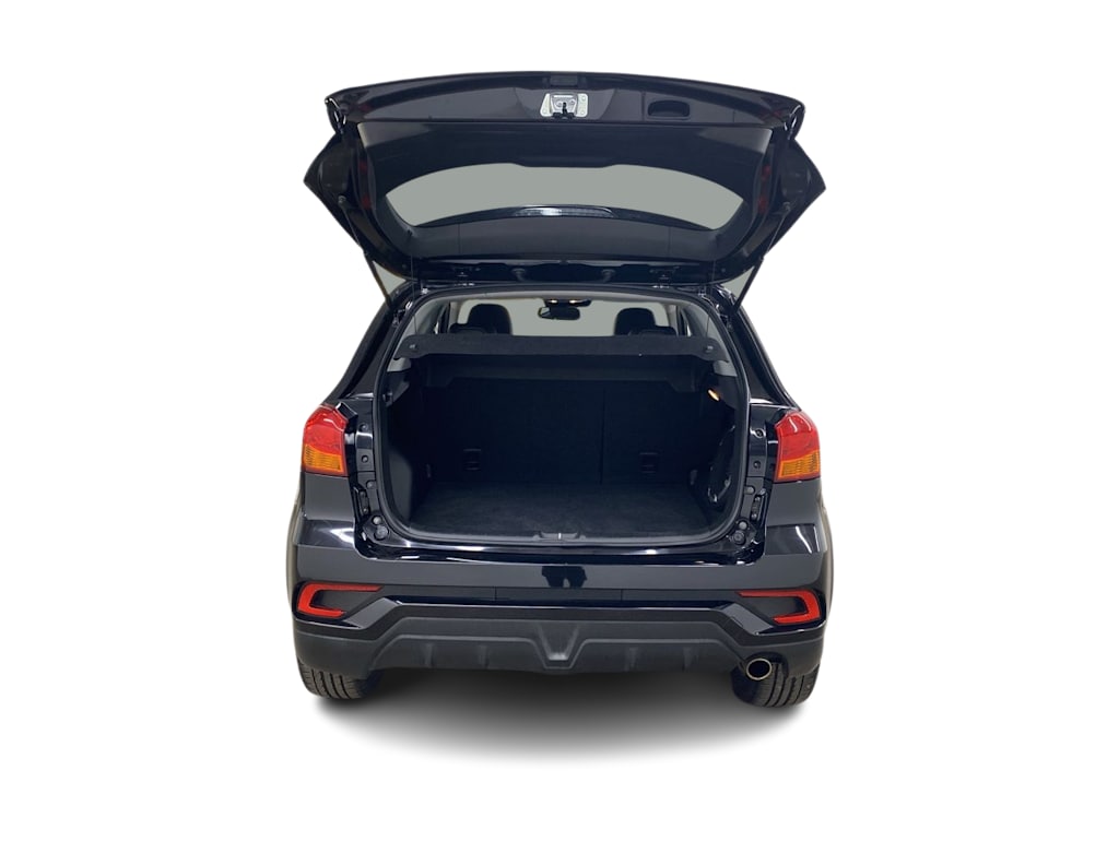 Thumbnail: 2018 Mitsubishi Outlander Sport - 17