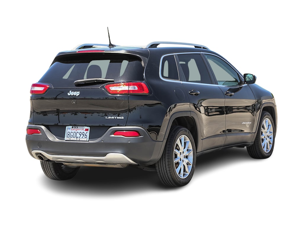 Thumbnail: 2018 Jeep Cherokee - 18