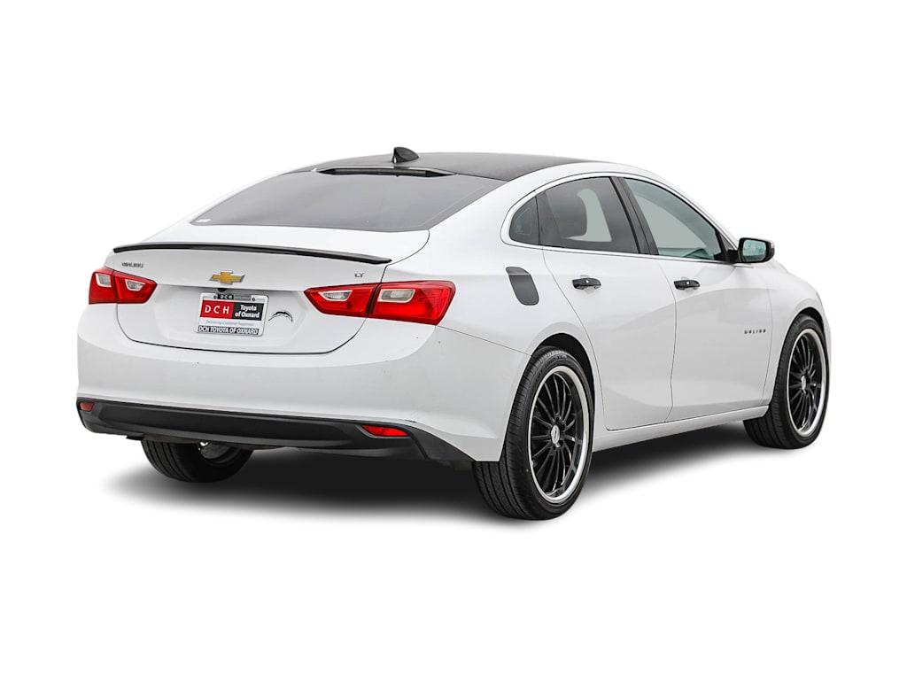 Thumbnail: 2018 Chevrolet Malibu - 18