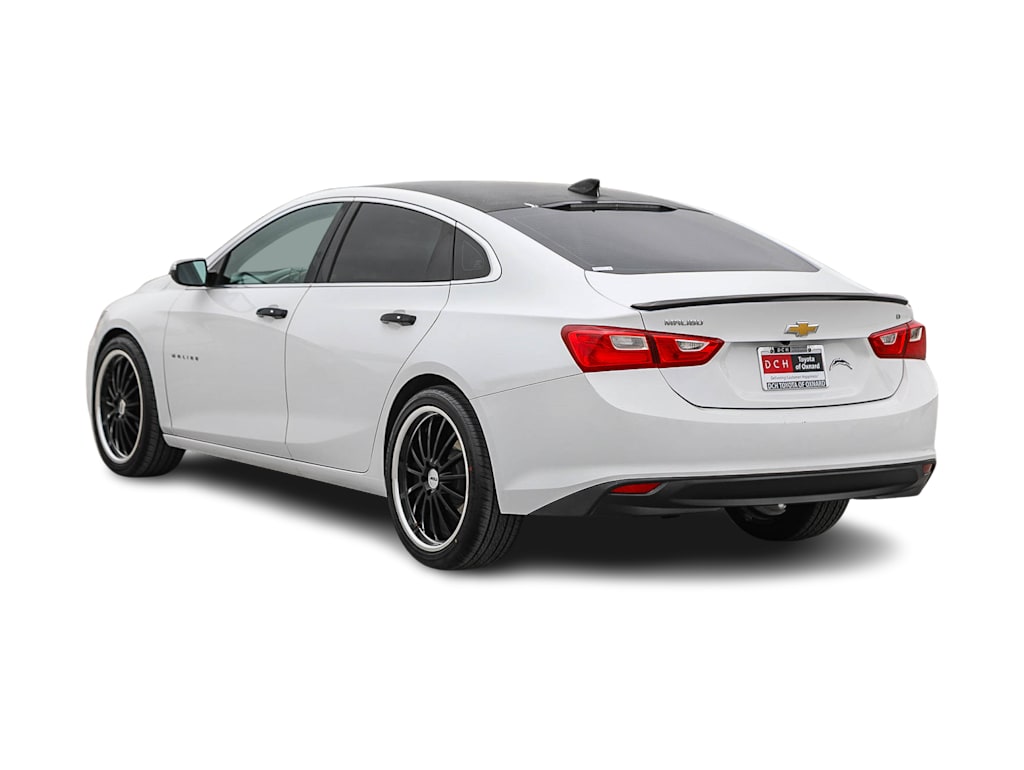 Thumbnail: 2018 Chevrolet Malibu - 3