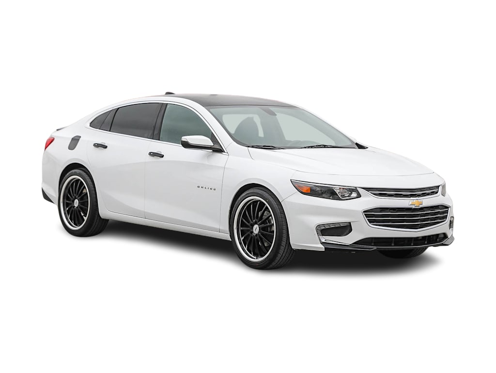 Thumbnail: 2018 Chevrolet Malibu - 17