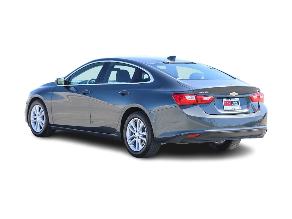 Thumbnail: 2017 Chevrolet Malibu - 3