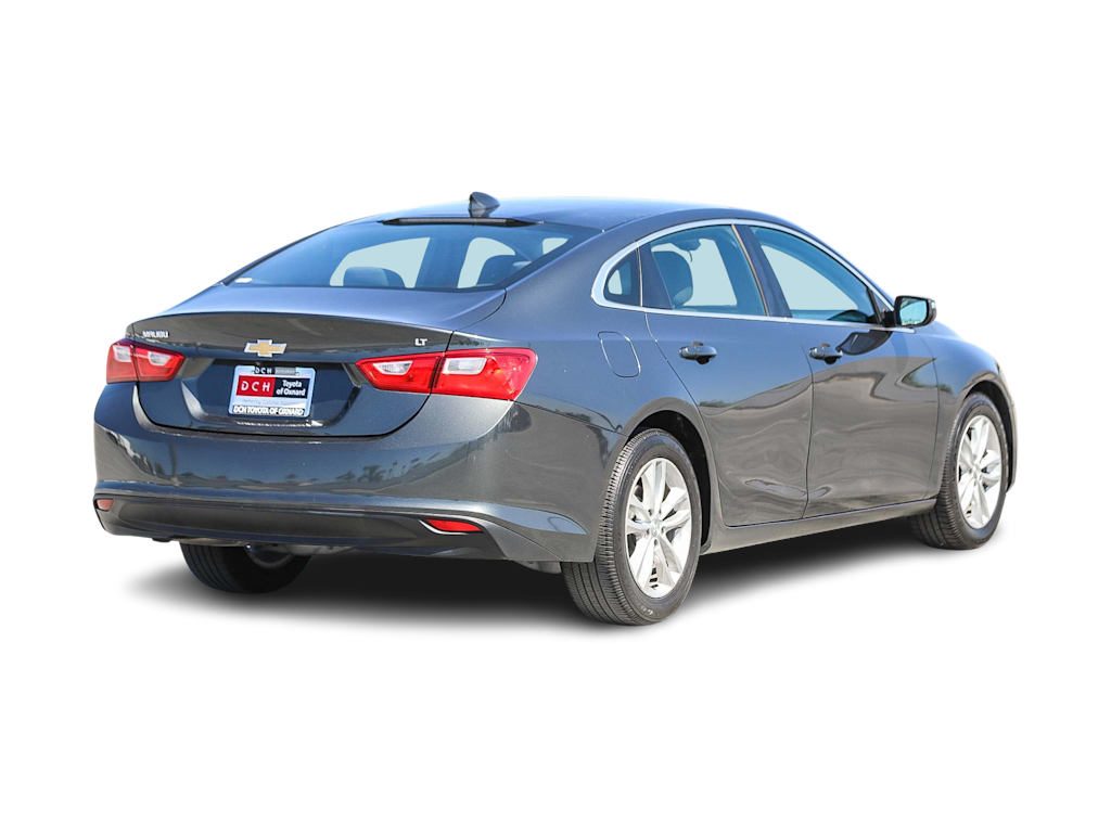 Thumbnail: 2017 Chevrolet Malibu - 19