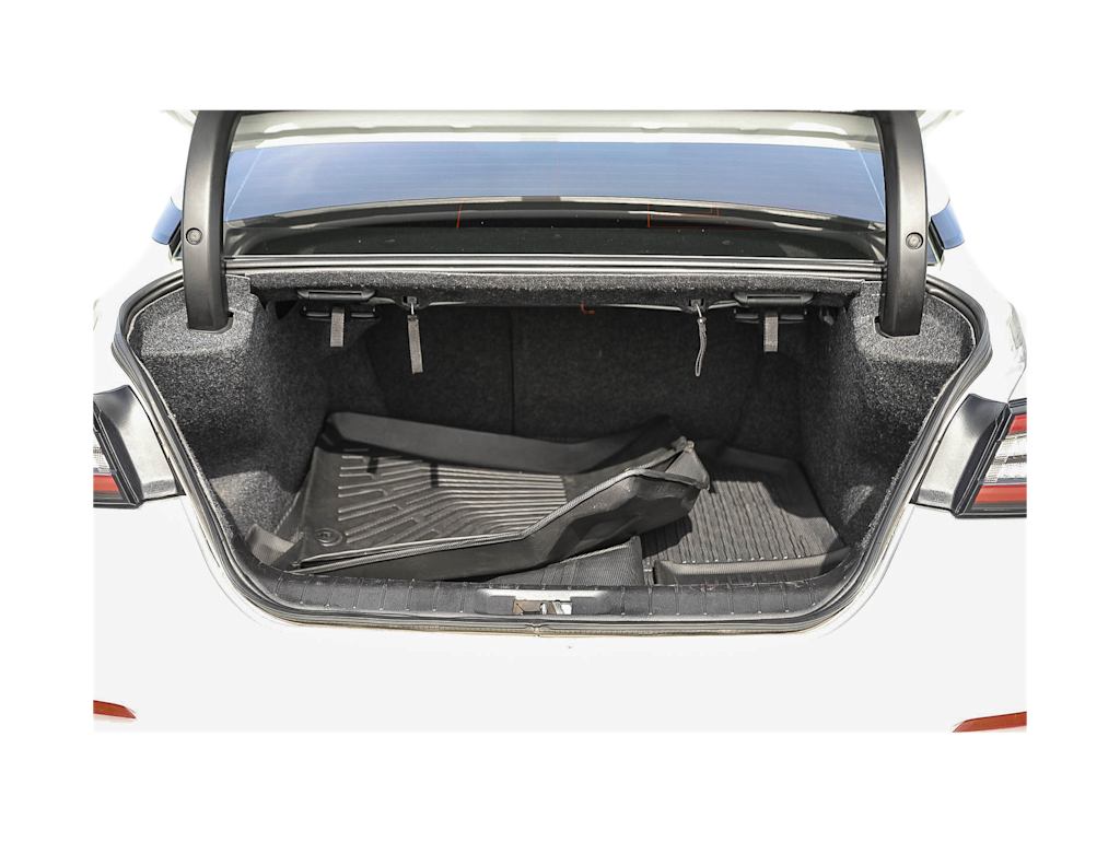 Thumbnail: 2021 Nissan Maxima - 16