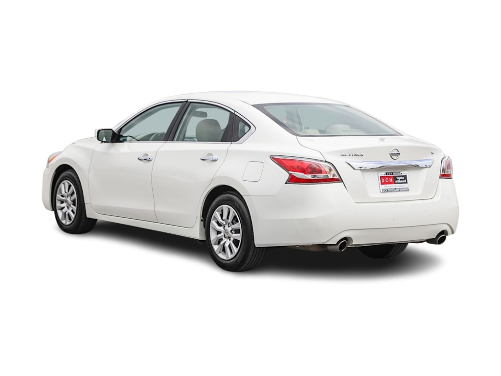 Thumbnail: 2015 Nissan Altima - 3