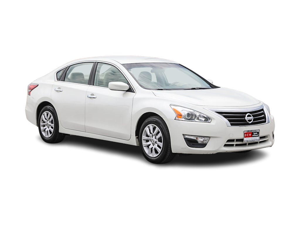 Thumbnail: 2015 Nissan Altima - 17