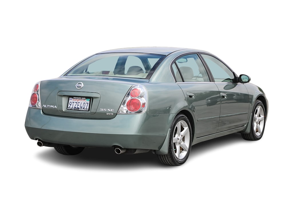 Thumbnail: 2005 Nissan Altima - 10