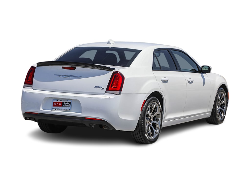 Thumbnail: 2018 Chrysler 300 - 18