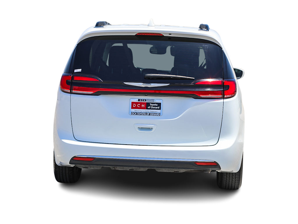 Thumbnail: 2022 Chrysler Pacifica - 4