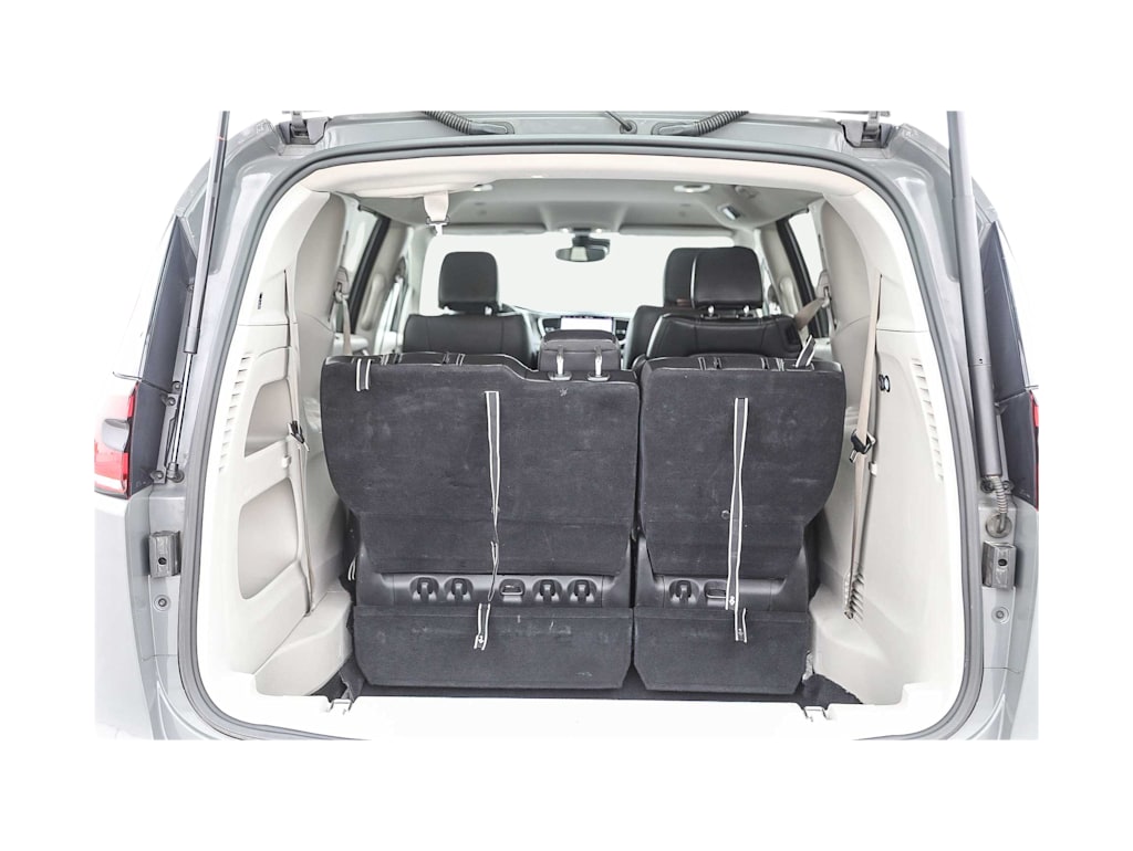 Thumbnail: 2022 Chrysler Pacifica - 14