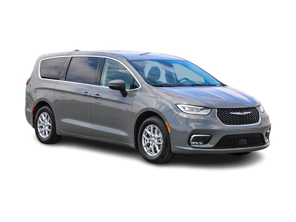 Thumbnail: 2023 Chrysler Pacifica - 16