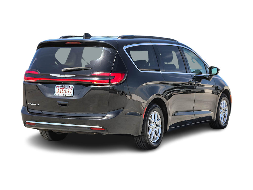 Thumbnail: 2022 Chrysler Pacifica - 14