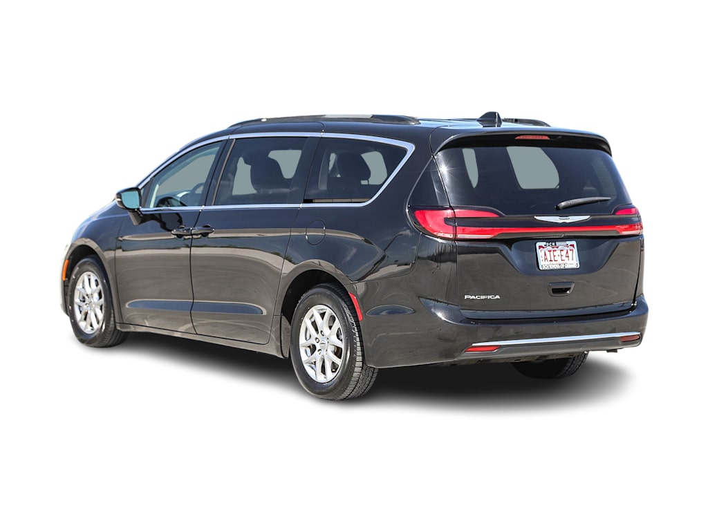 Thumbnail: 2022 Chrysler Pacifica - 3