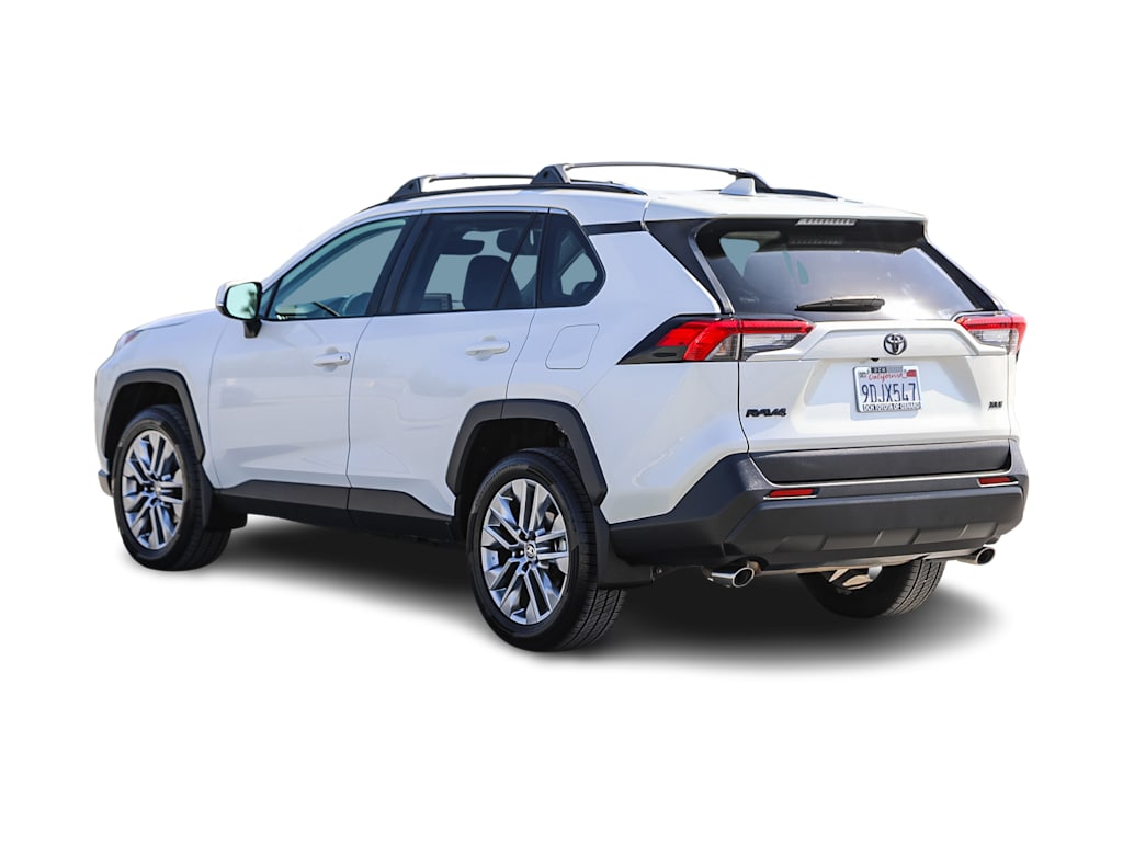 Thumbnail: 2022 Toyota RAV4 - 3