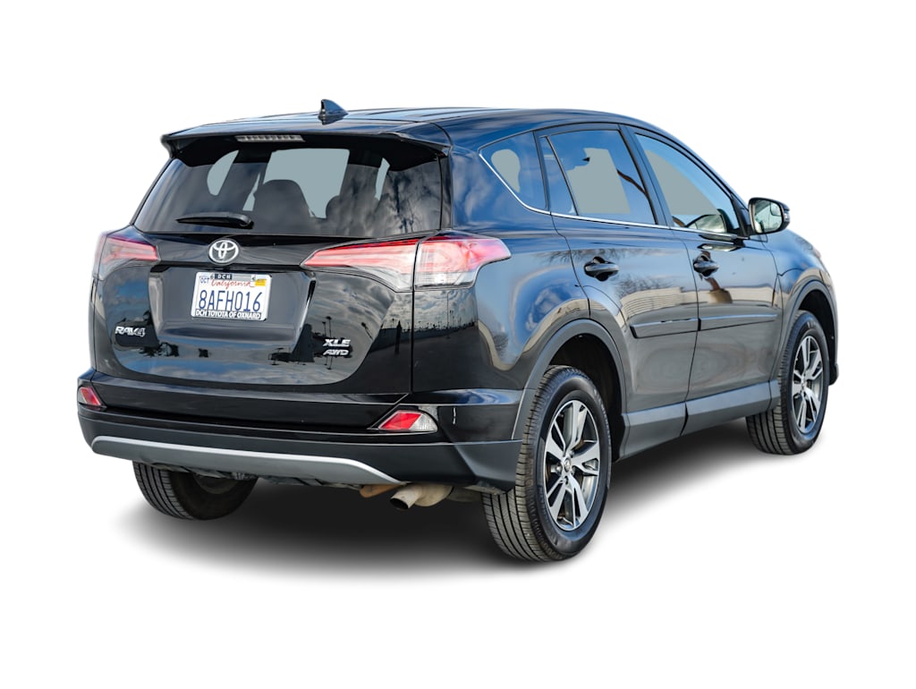 2017 Toyota RAV4 XLE 19