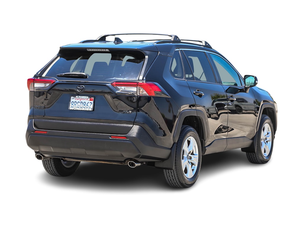 Thumbnail: 2020 Toyota RAV4 - 17
