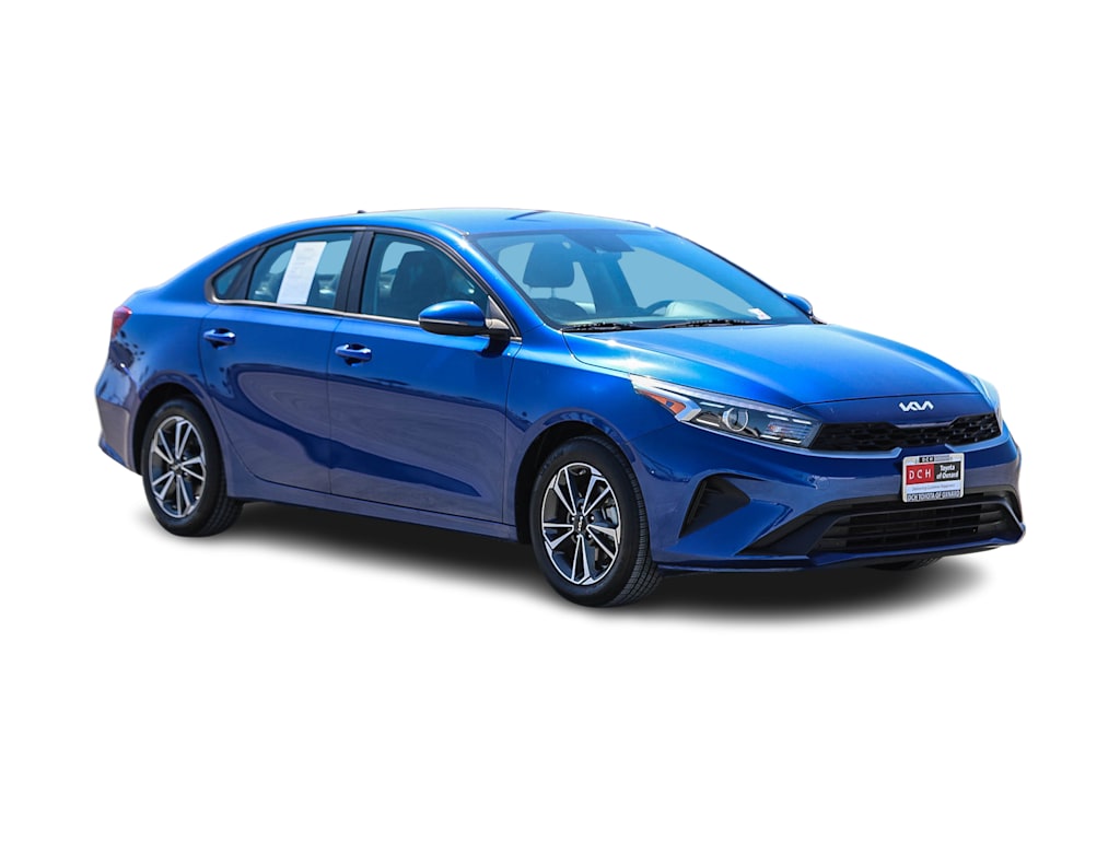 Thumbnail: 2023 Kia Forte - 17