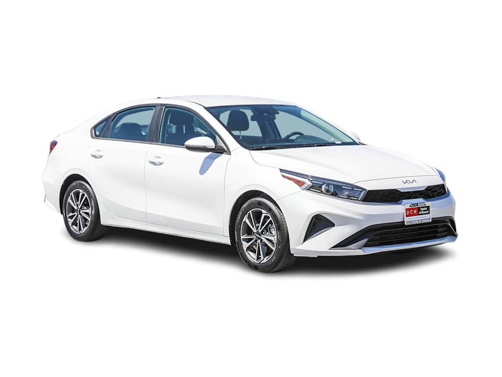 Thumbnail: 2023 Kia Forte - 17