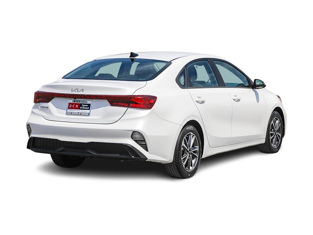 Thumbnail: 2023 Kia Forte - 18