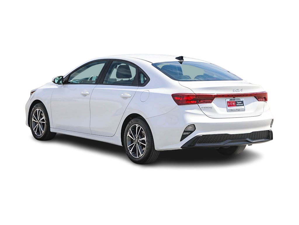Thumbnail: 2023 Kia Forte - 3