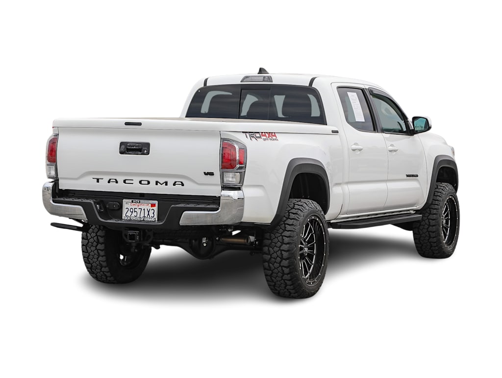Thumbnail: 2023 Toyota Tacoma - 17