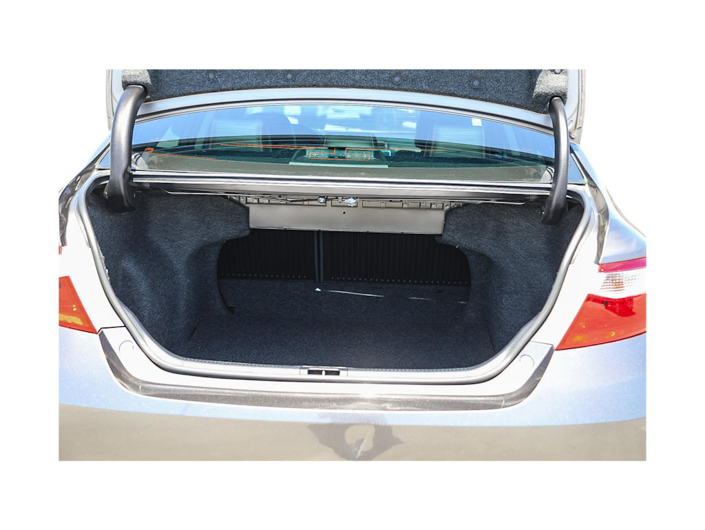 Thumbnail: 2016 Toyota Camry - 16