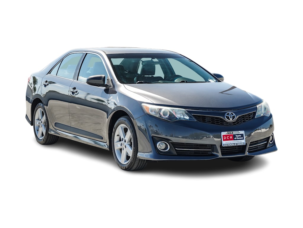 Thumbnail: 2014 Toyota Camry - 18