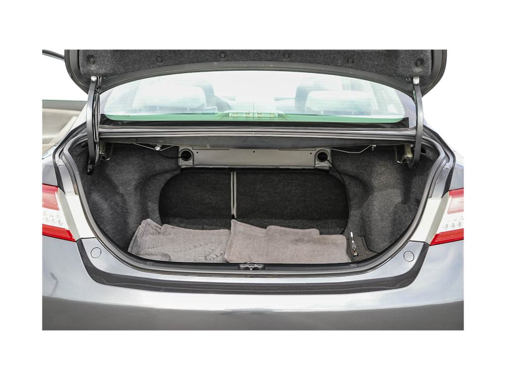 Thumbnail: 2010 Toyota Camry - 14