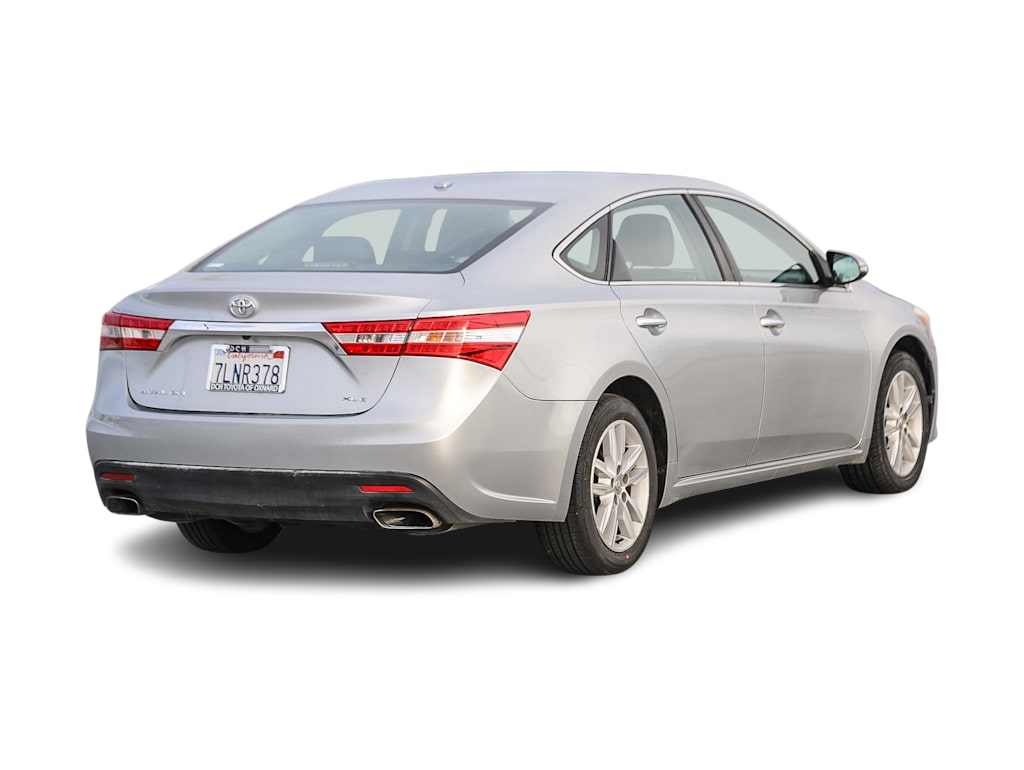 Thumbnail: 2015 Toyota Avalon - 18