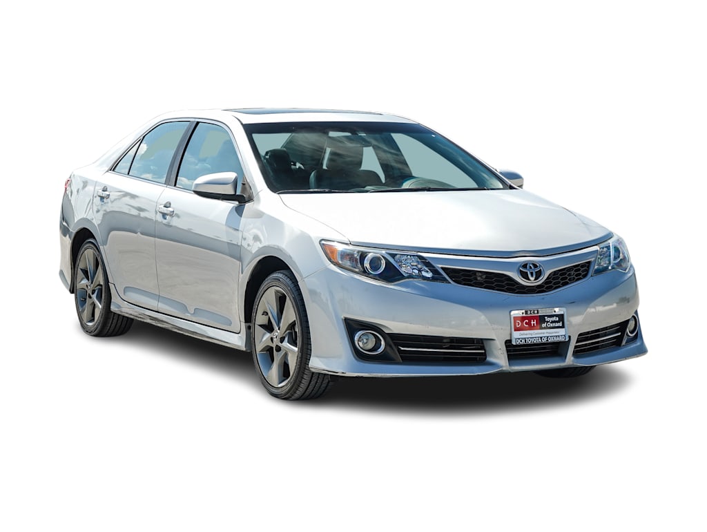 Thumbnail: 2012 Toyota Camry - 18