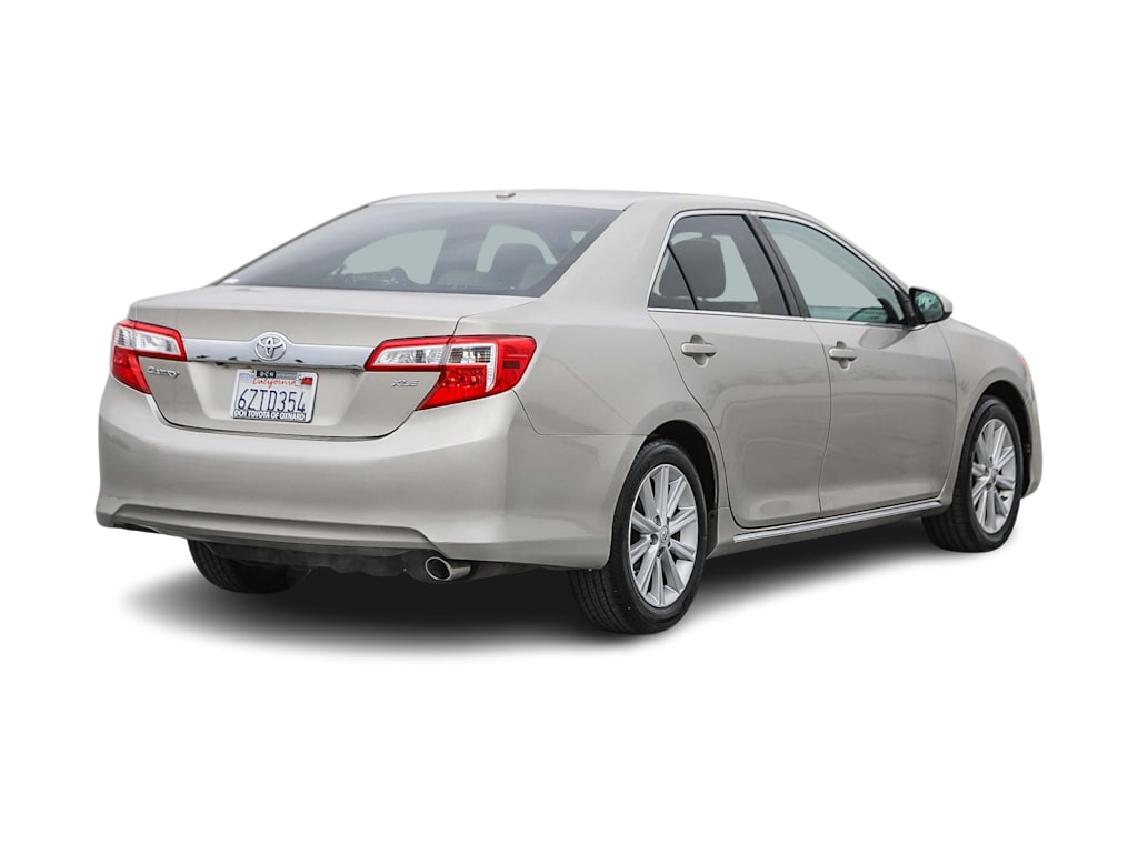Thumbnail: 2013 Toyota Camry - 20