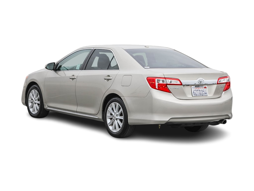 Thumbnail: 2013 Toyota Camry - 3
