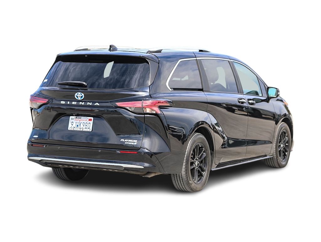 Thumbnail: 2024 Toyota Sienna - 18