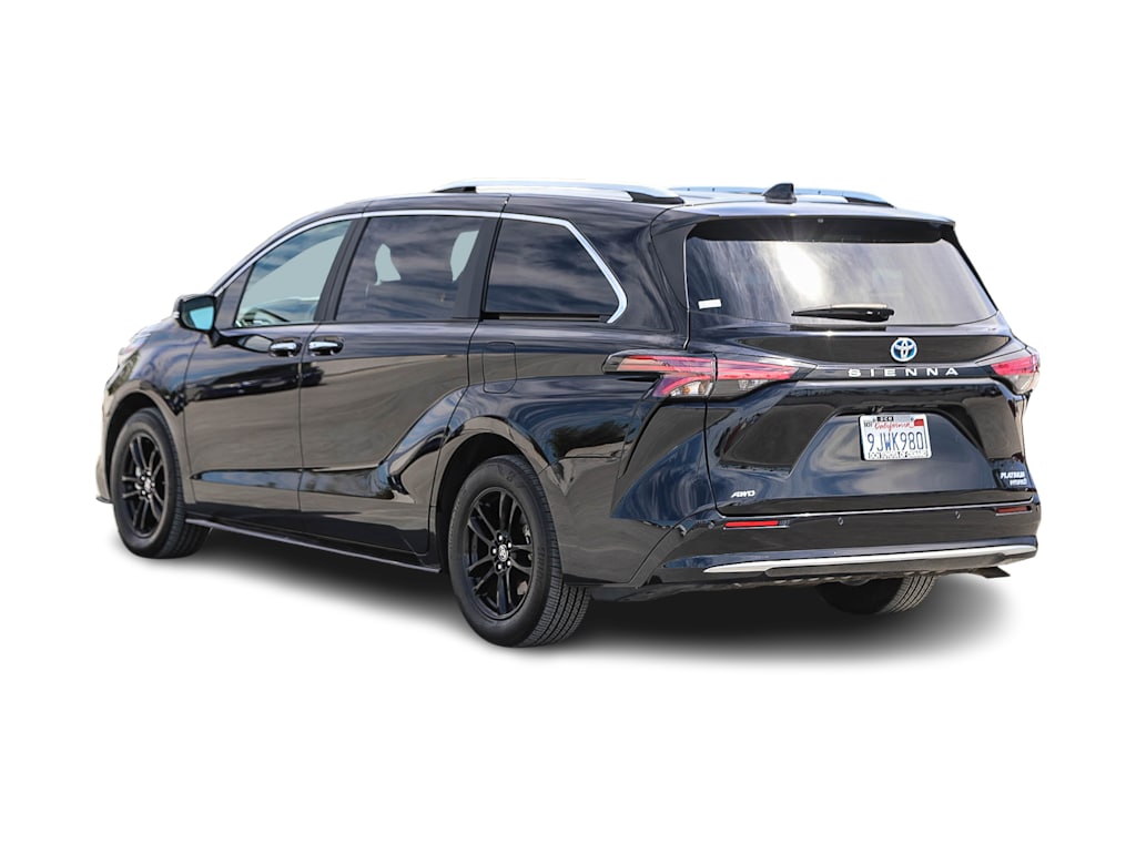 Thumbnail: 2024 Toyota Sienna - 3
