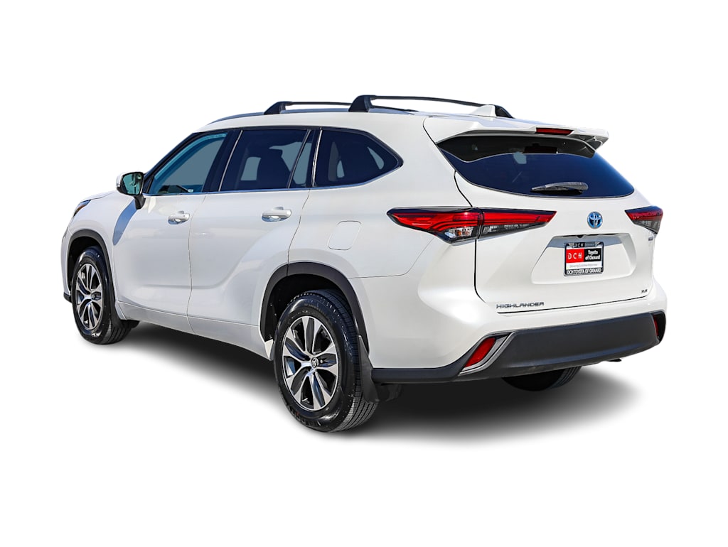 Thumbnail: 2022 Toyota Highlander - 3