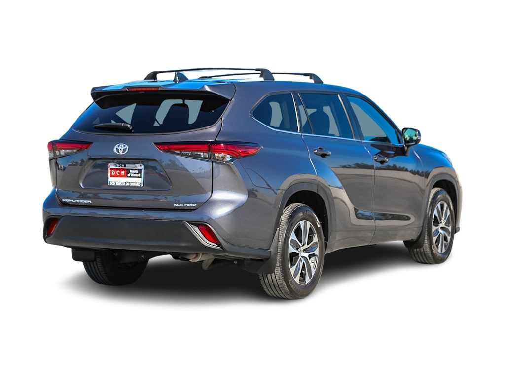 Thumbnail: 2023 Toyota Highlander - 19