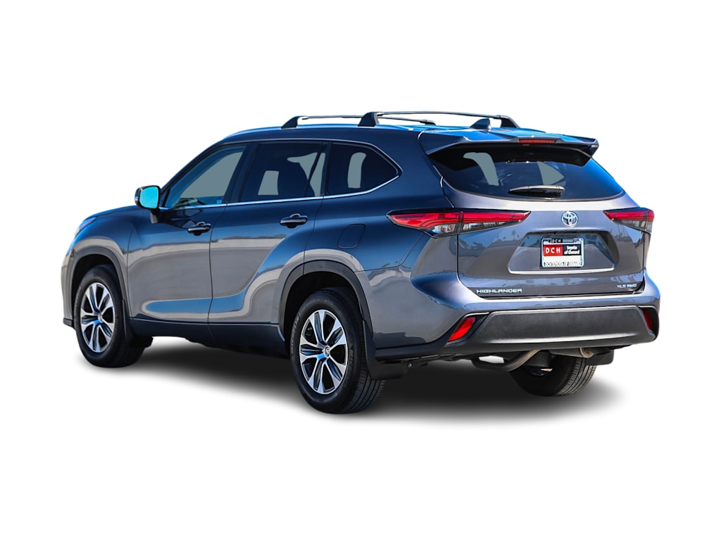 Thumbnail: 2023 Toyota Highlander - 3